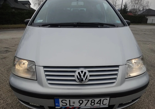 Volkswagen Sharan cena 10500 przebieg: 236000, rok produkcji 2003 z Urzędów małe 254